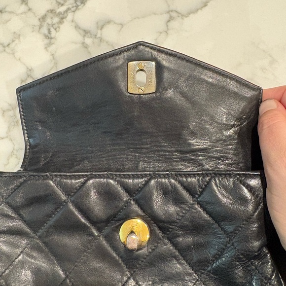 Vintage authentic Chanel belt bag - Picture 10 of 16